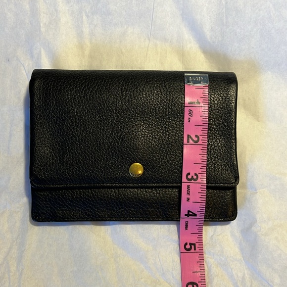 NWOT FOSSIL black cowhide leather wallet - Picture 7 of 7